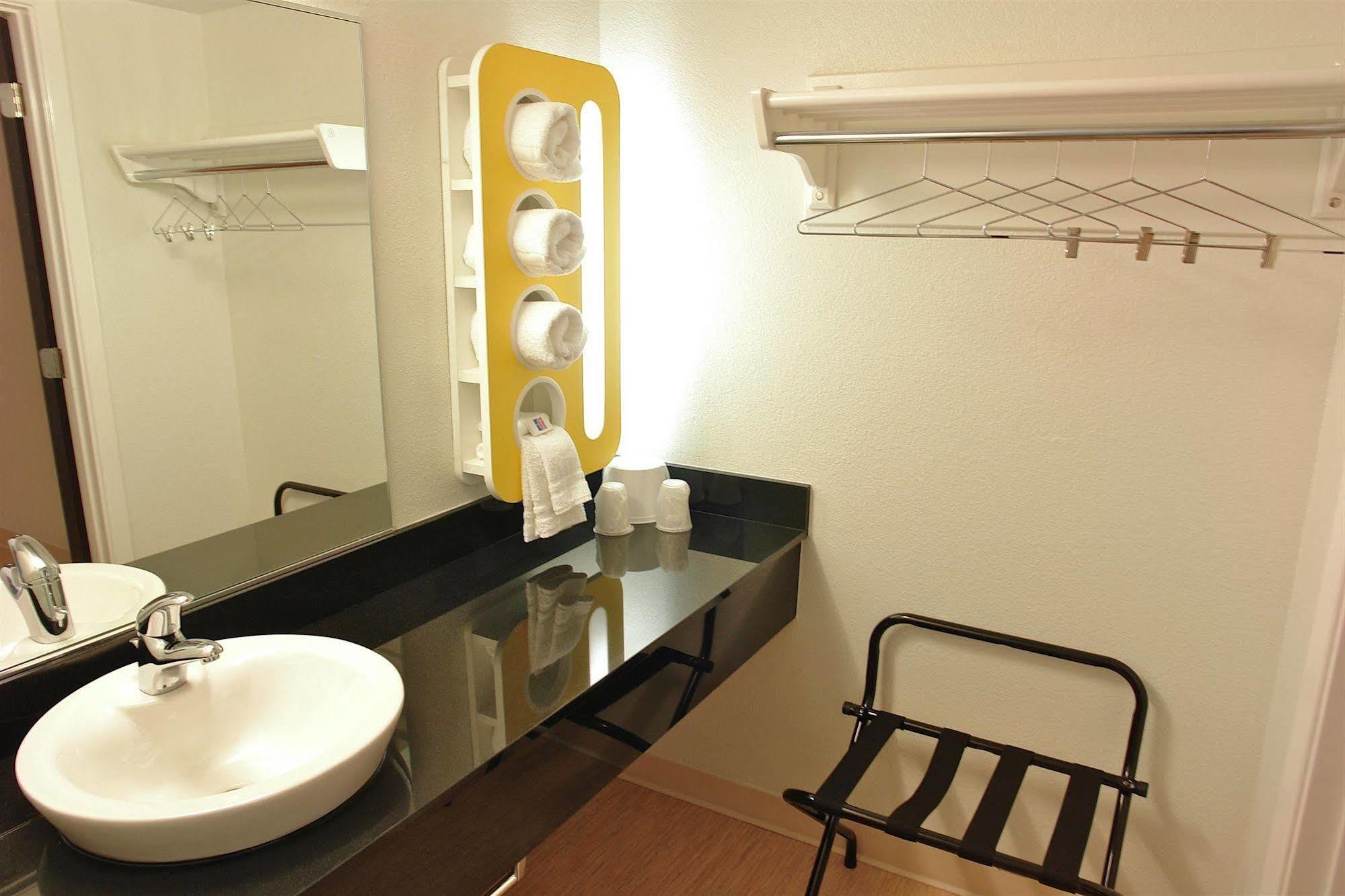 Park Inn By Radisson, Santa Rosa South Екстериор снимка