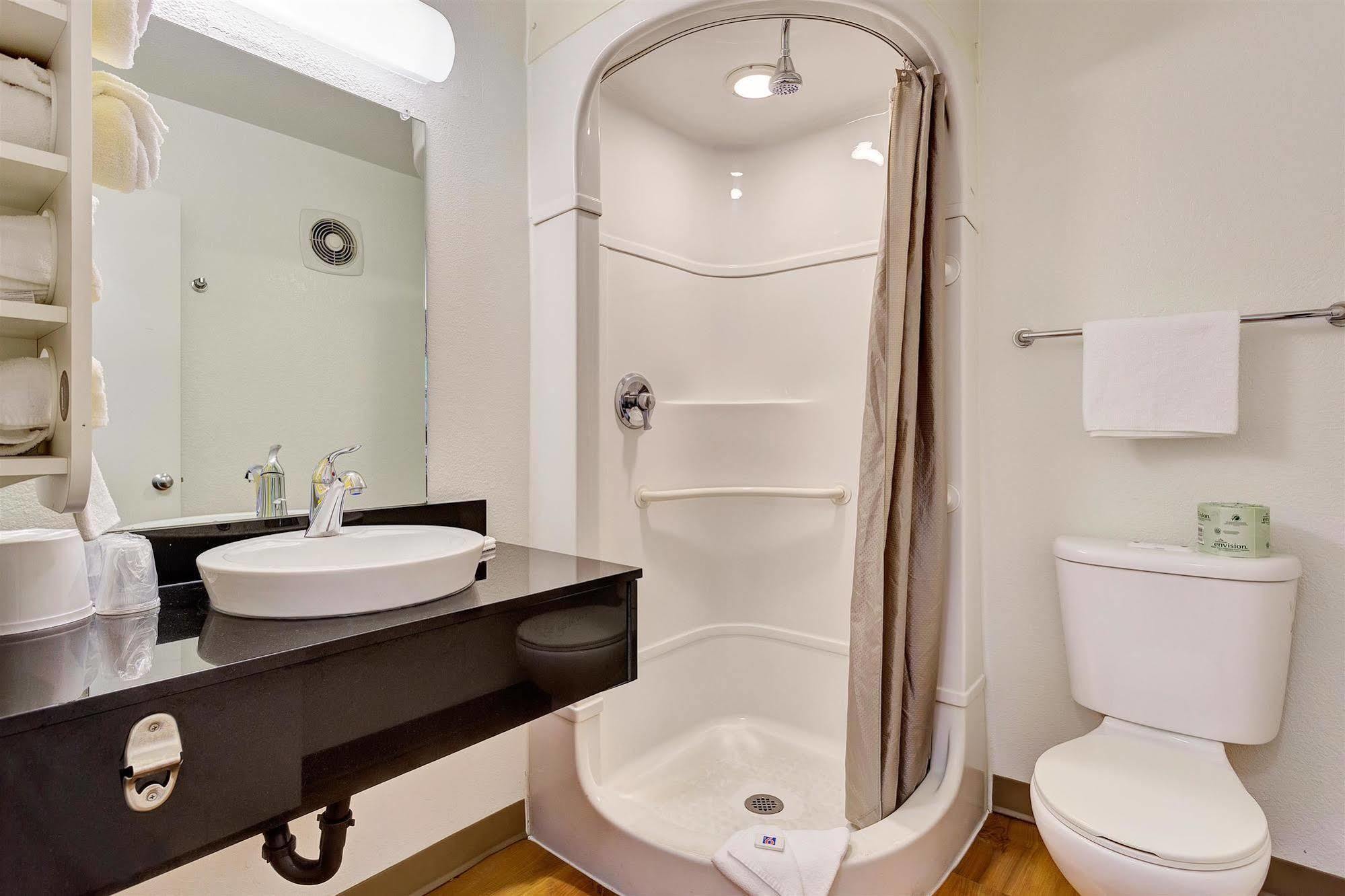 Park Inn By Radisson, Santa Rosa South Екстериор снимка