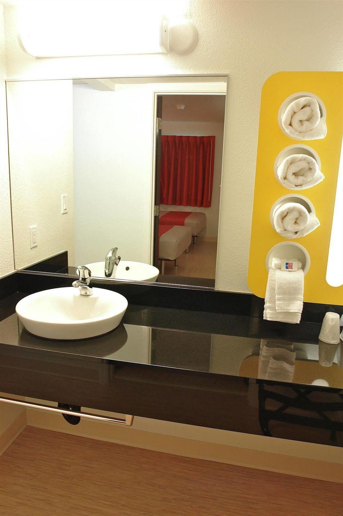 Park Inn By Radisson, Santa Rosa South Екстериор снимка